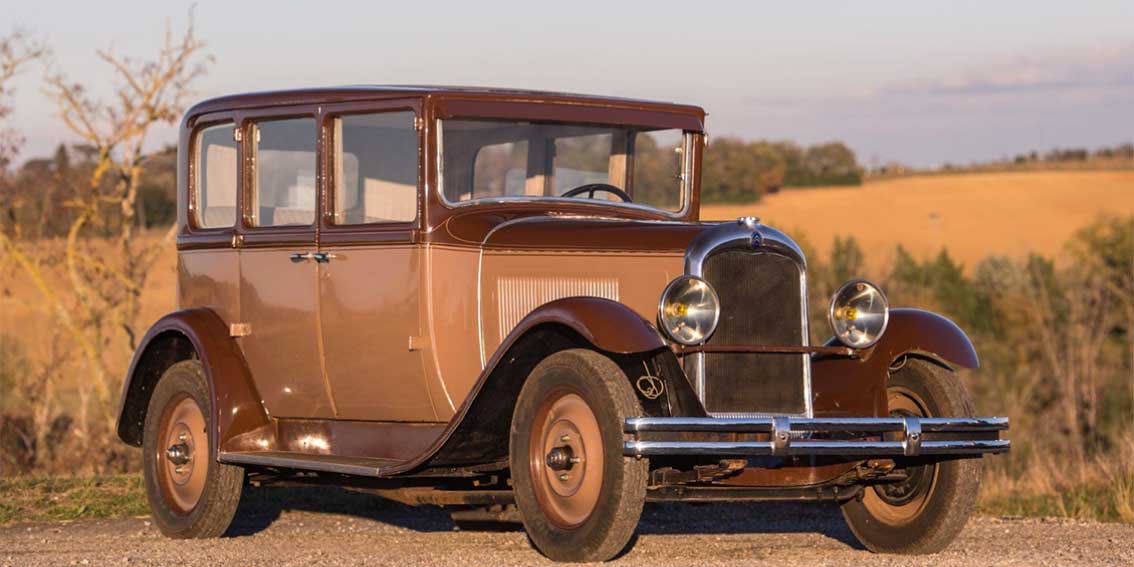 1930 Citroën C6 limousine. Estimation: 15000  - 25000 €